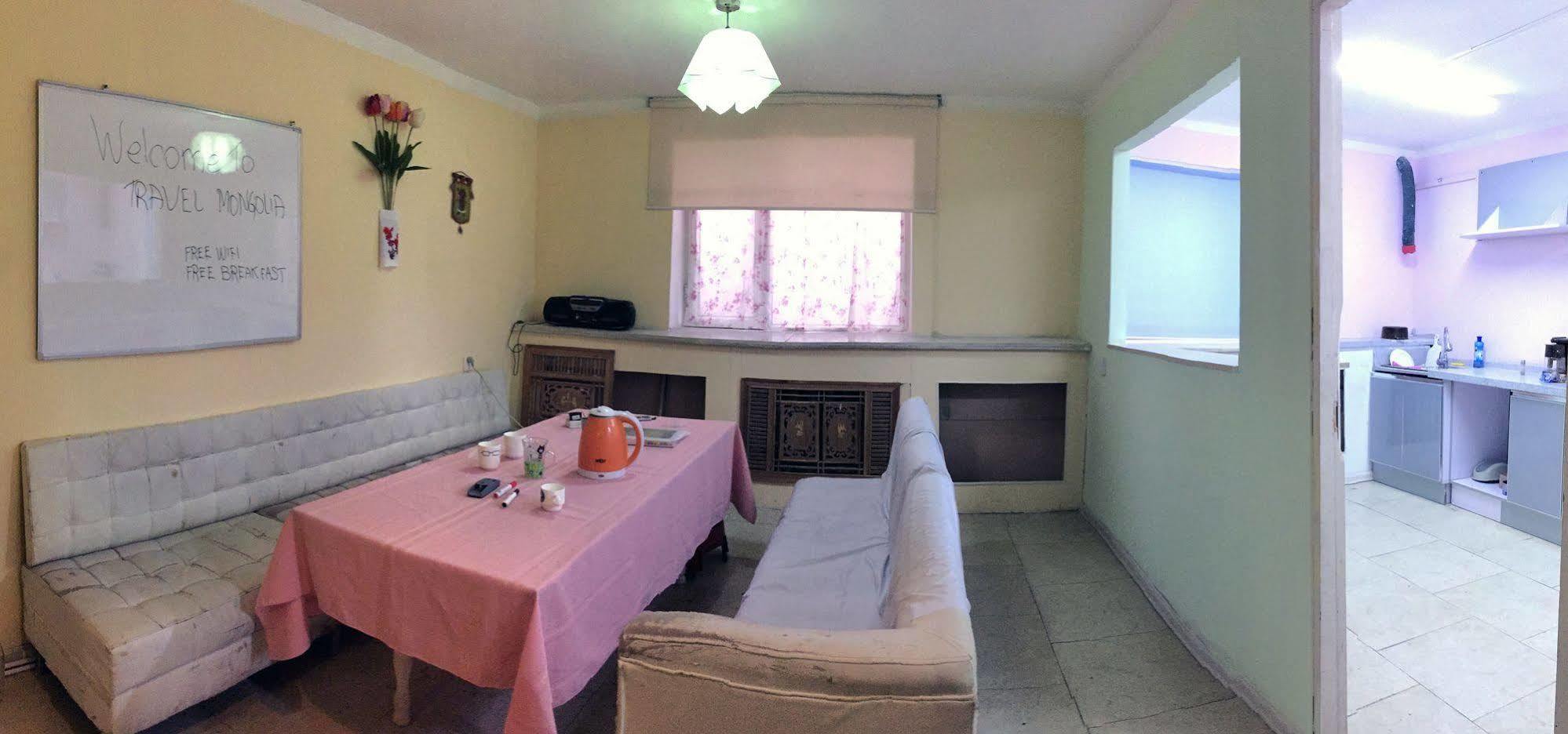 Travel Mongolia Guesthouse Oelan-bator Buitenkant foto